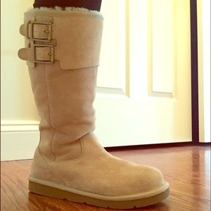 UGG NWOB boots!!