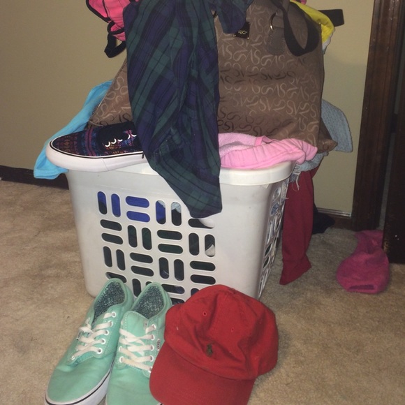 SELLING ALLL‼️‼️‼️ TONIGHT, CLOSING CLOSET