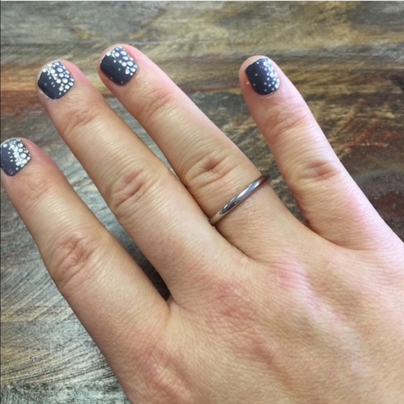 🆕 2mm Stainless Steel Wedding Band - Picture 3 of 3