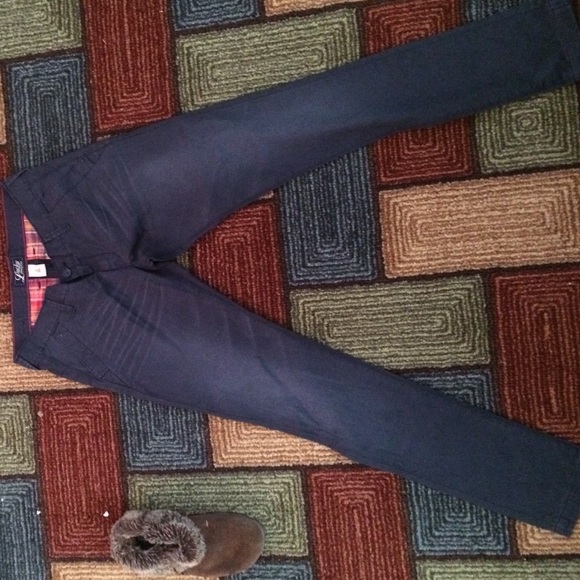 Lucky brand slouchy  skinny khakis - Picture 2 of 4