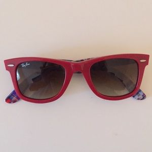Red Rayban Wayfarers