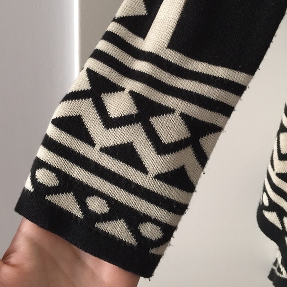 Black and white open cardigan/sweater - Picture 2 of 3
