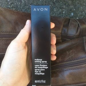 Makeup setting spray