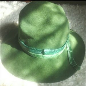 Vintage Felt Hat with Snakeskin and Velvet Trim