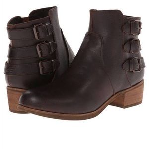 ONE HOUR SALE! UGG® Volta Dress Zip Boots