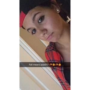 Meet your Posher, Kayla