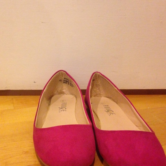 Pink flats