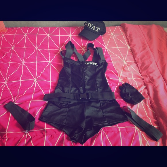 SWAT Costume - Must Have