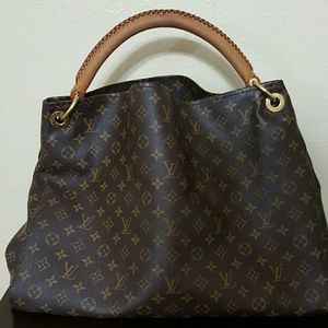 Louis Vuitton Artsy Gm