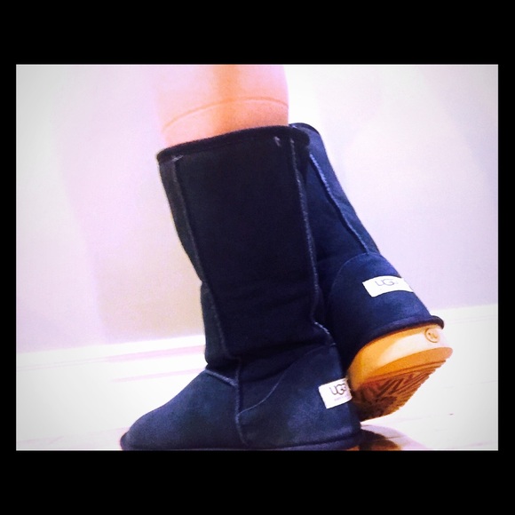 Brand new navy blue uggs size 10/41