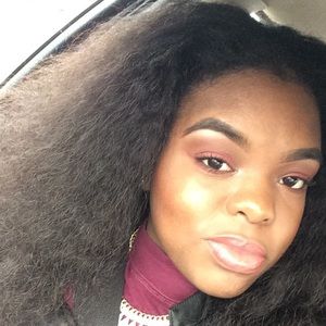 Meet your Posher, Candice