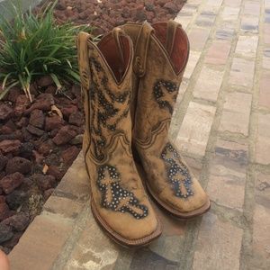 DanPost cowgirl boots
