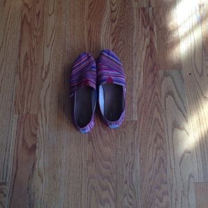 Toms striped