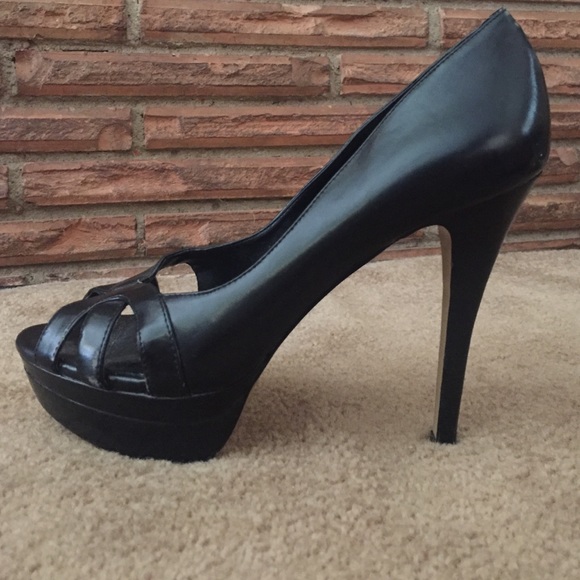 BCBGeneration peep toe - Picture 2 of 3