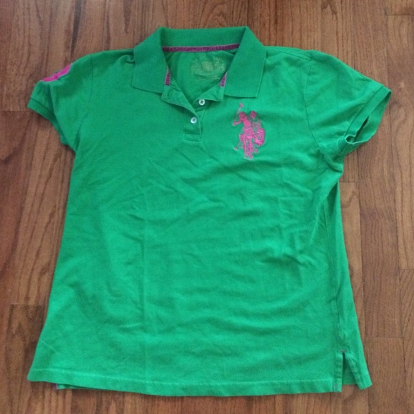 Green polo w pink details