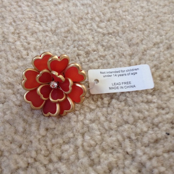 Peach-colored and Gold Flower Ring - Picture 2 of 3