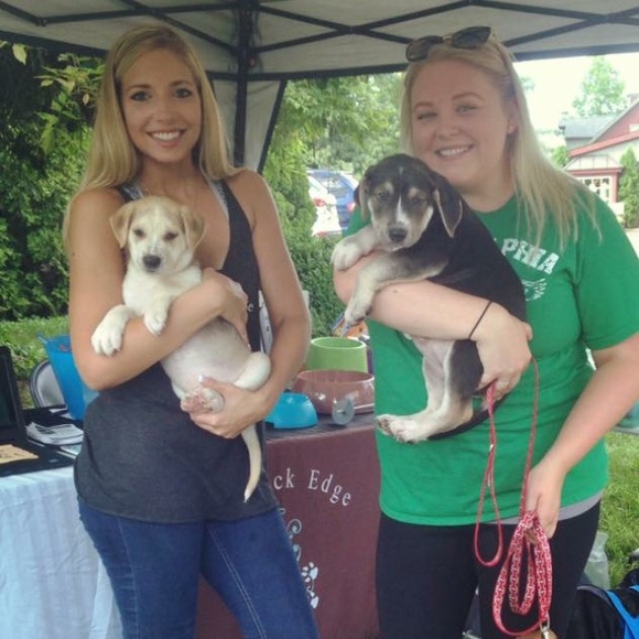 Meet Your Posher, Julie! - Picture 6 of 7