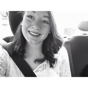 Meet your Posher, Madalynne