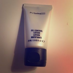 MAC oil control lotion