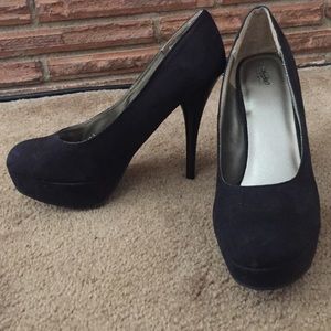 🇺🇸 Memorial Day sale! Black suede platform pump