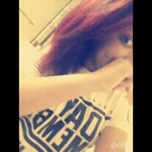 Meet your Posher, Cassandra