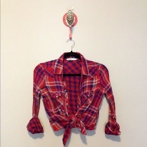 ❤️ Red, plaid shirt ❤️