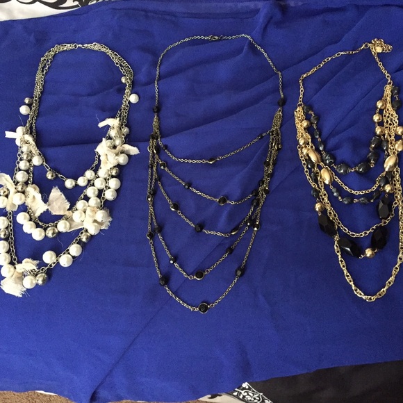 ❌sold❌3 necklace bundle