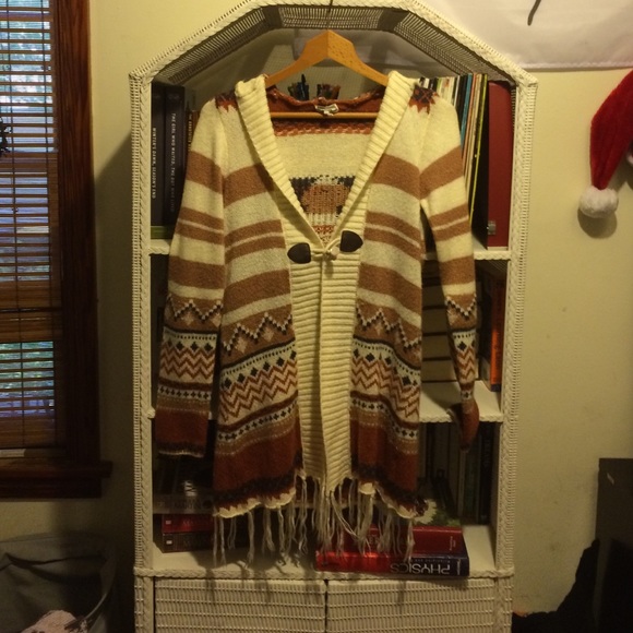 Hooded tribal print fringe sweater