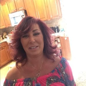 Meet your Posher, Michele