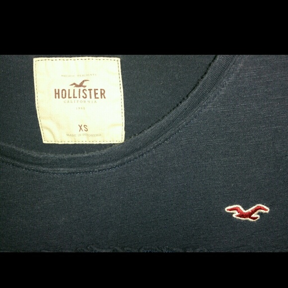 Hollister Dark Blue Ruffle Top - Picture 2 of 2