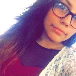 Meet your Posher, Angelica