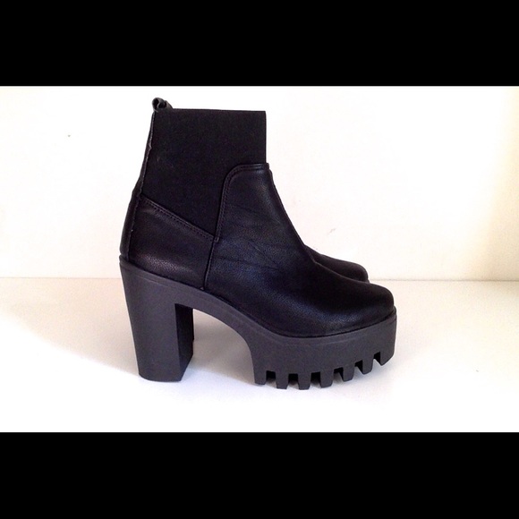 BRAND NEW ASOS 3 1/2 inch boots