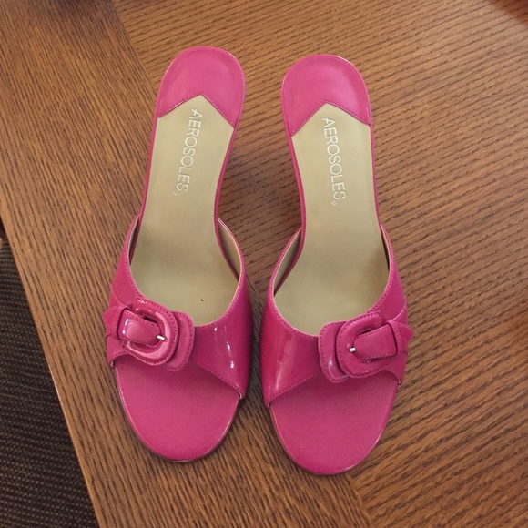 Aerosols pink sandles worn one time