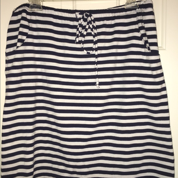 Jersey knit skirt