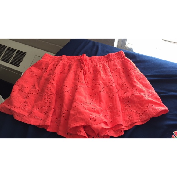Coral eyelet shorts