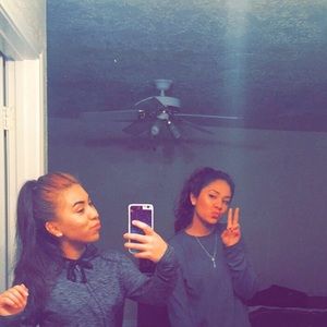 Meet your Posher, Kenia