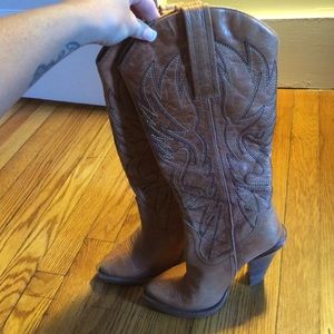 Jessica Simpson boots