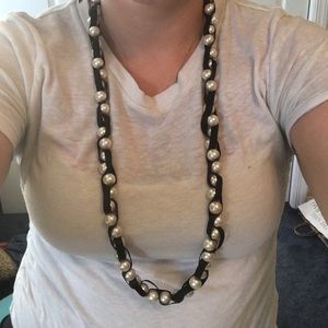 American Eagle pearl necklace