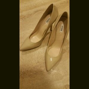 Guess Nude Pumps