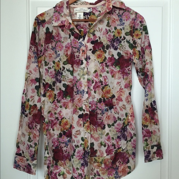 H&M button down floral shirt