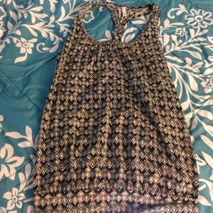 Green pattern tank top