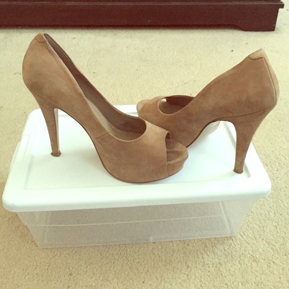 Jessica Simpson "AMANDAX" pump