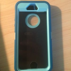 Off brand Otterbox defender case. iPhone 5s.
