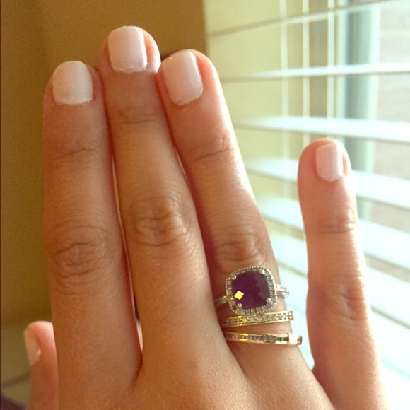 💯authentic white gold and amethyst ring