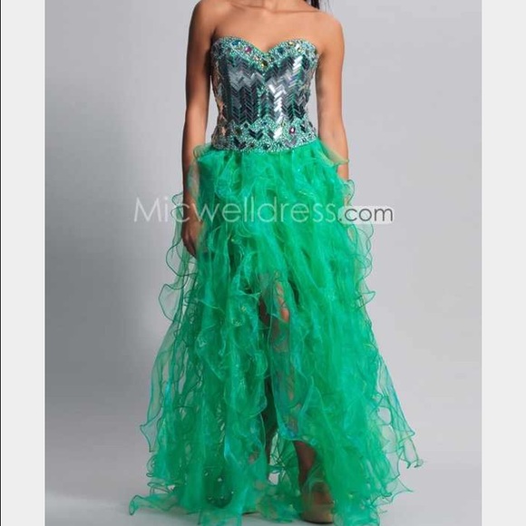 Green Dave & Johnny prom dress