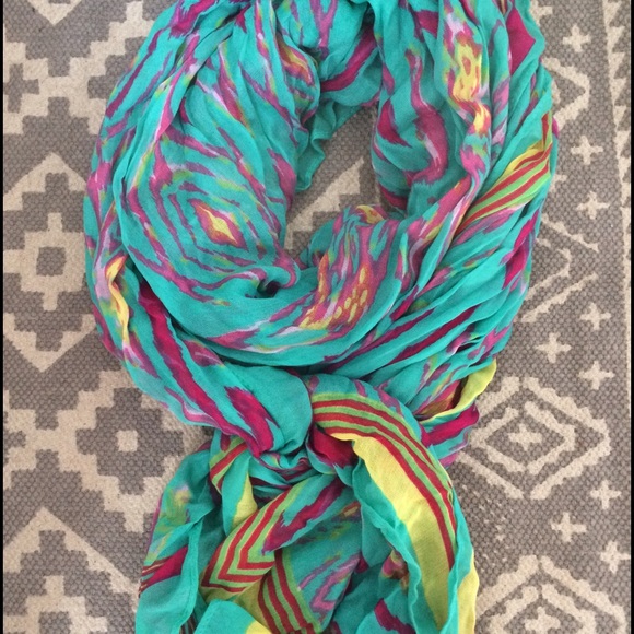 Stella & Dot Palm Springs Scarf