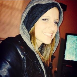 Meet your Posher, Liz