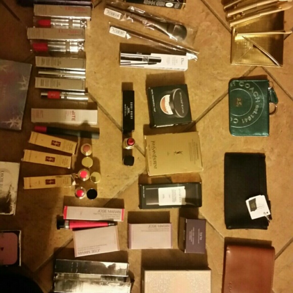 Diffrent types of real designer makeup at discount