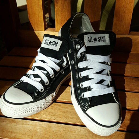Converse Shoes - Converse Sneaks