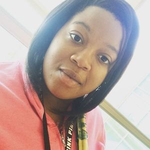 Meet your Posher, Monique